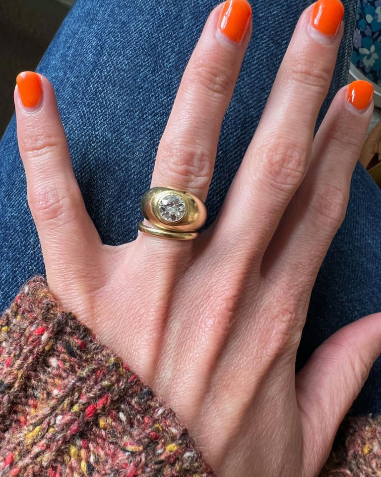 Cool wedding ring combinations fashion girls are wearing