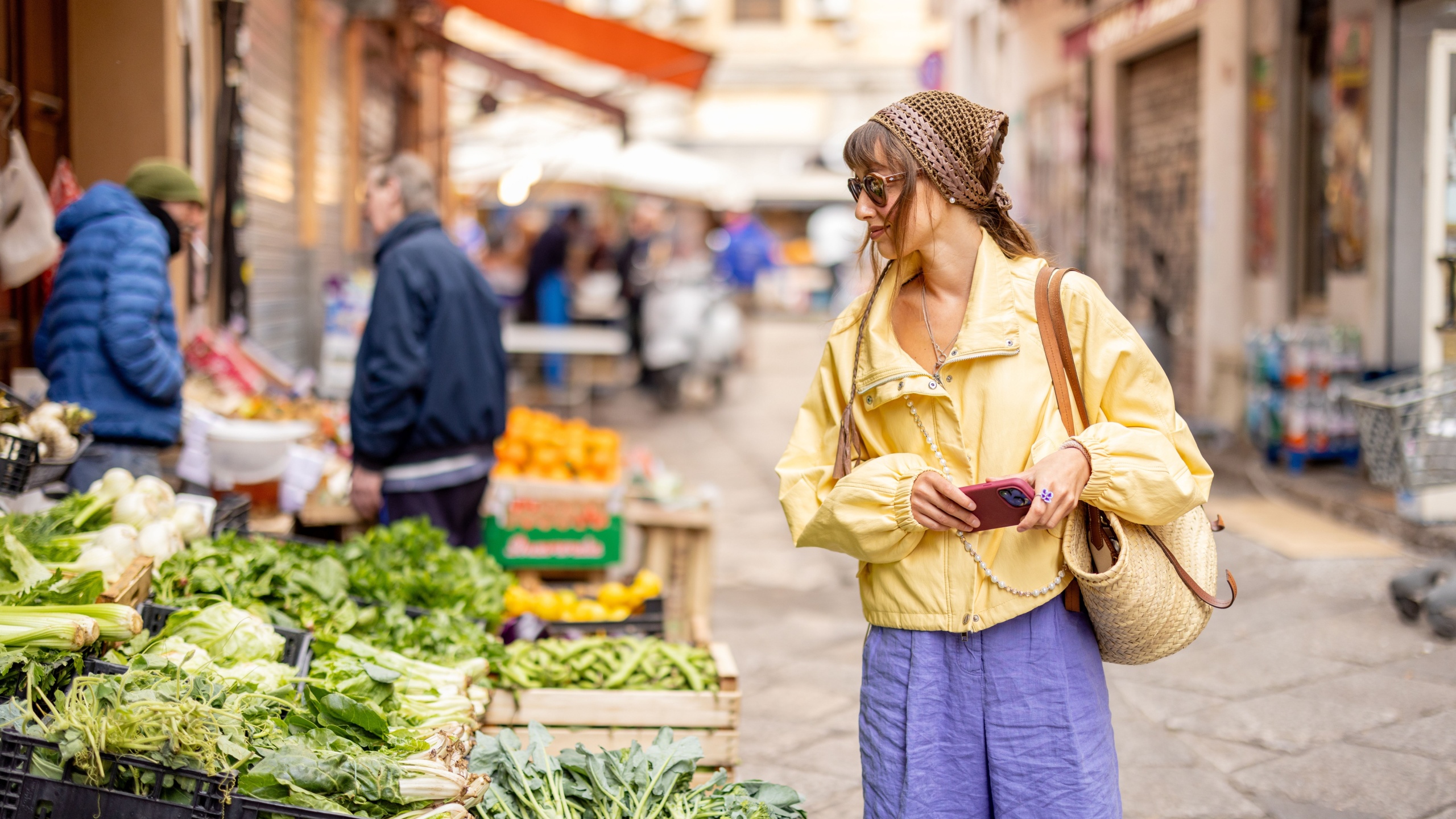 4 reasons Canadians are choosing local over big chains