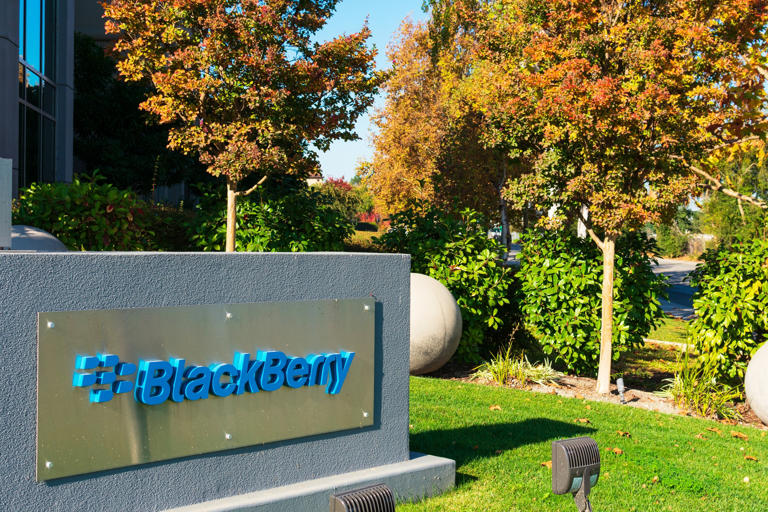 BlackBerry’s QNX, neueHCT win major German automaker program