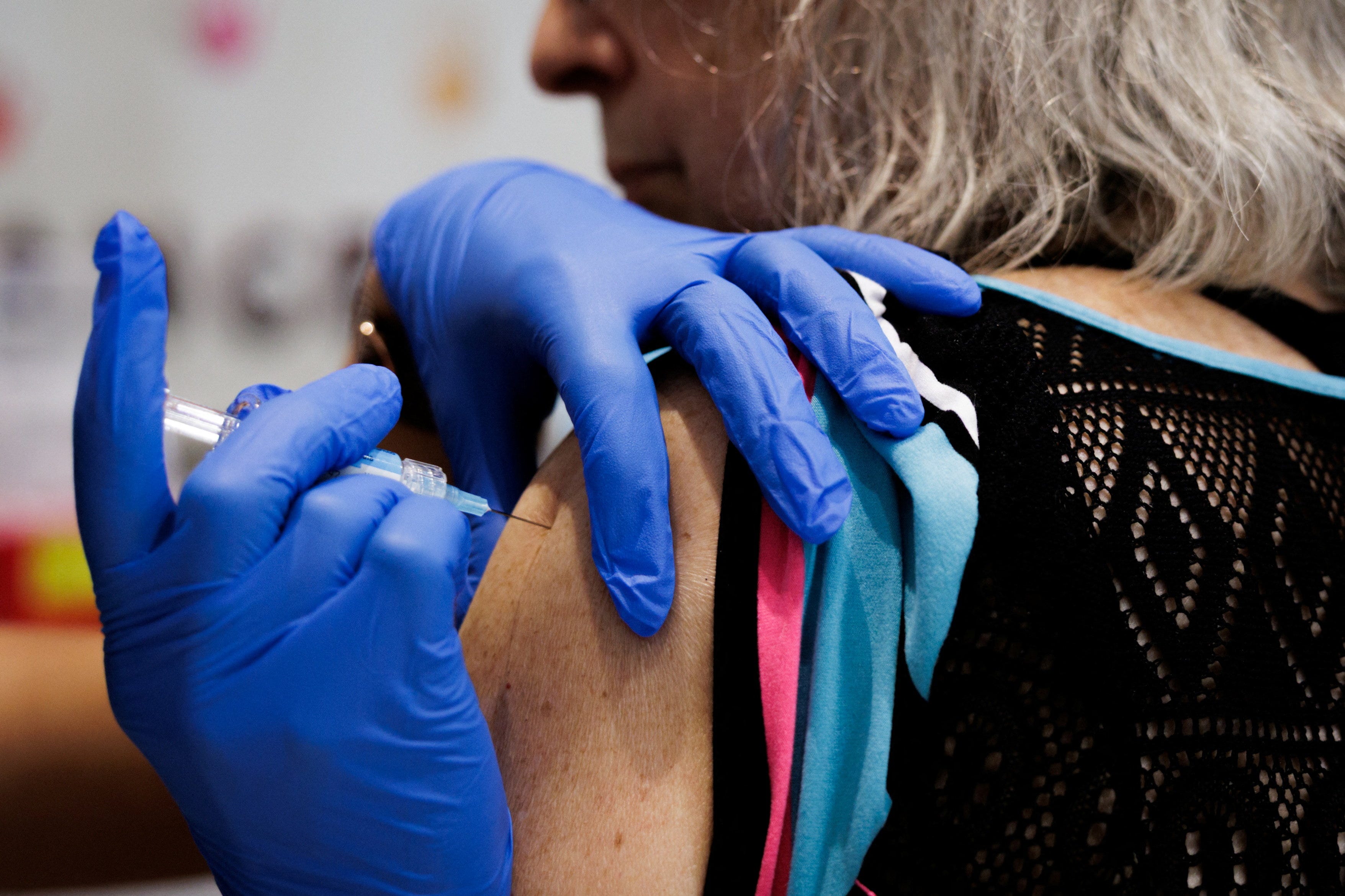 CDC delays publishing report showing COVID vaccine benefits
