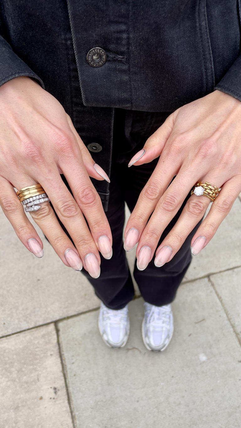 Cool wedding ring combinations fashion girls are wearing