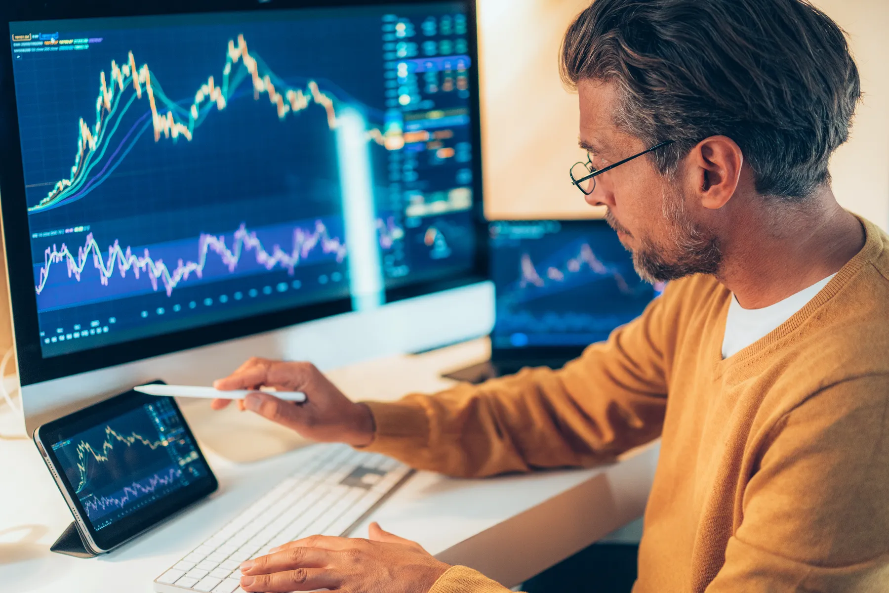 Explainer-Buying-Holding-Crypto