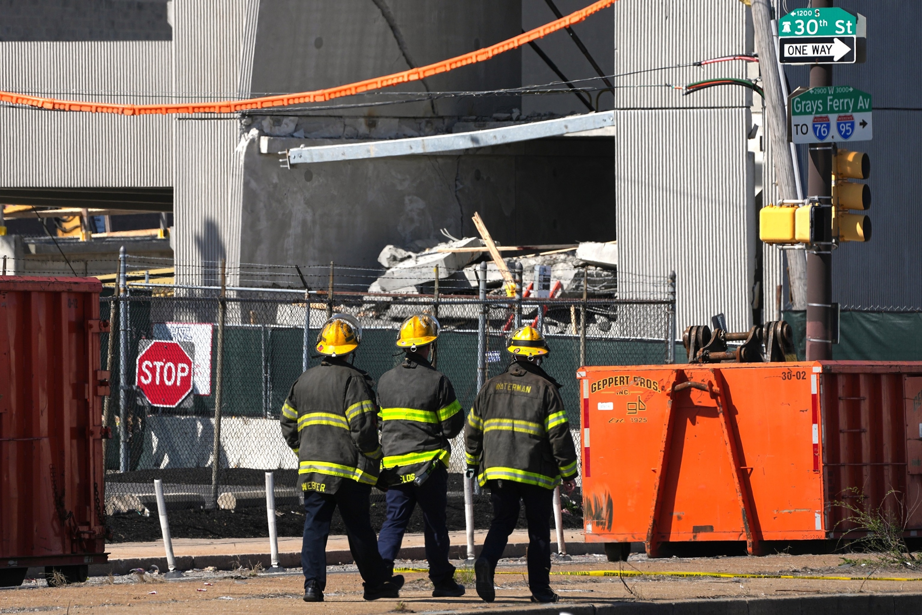 Search and rescue mission underway in deadly parking garage collapse<br>