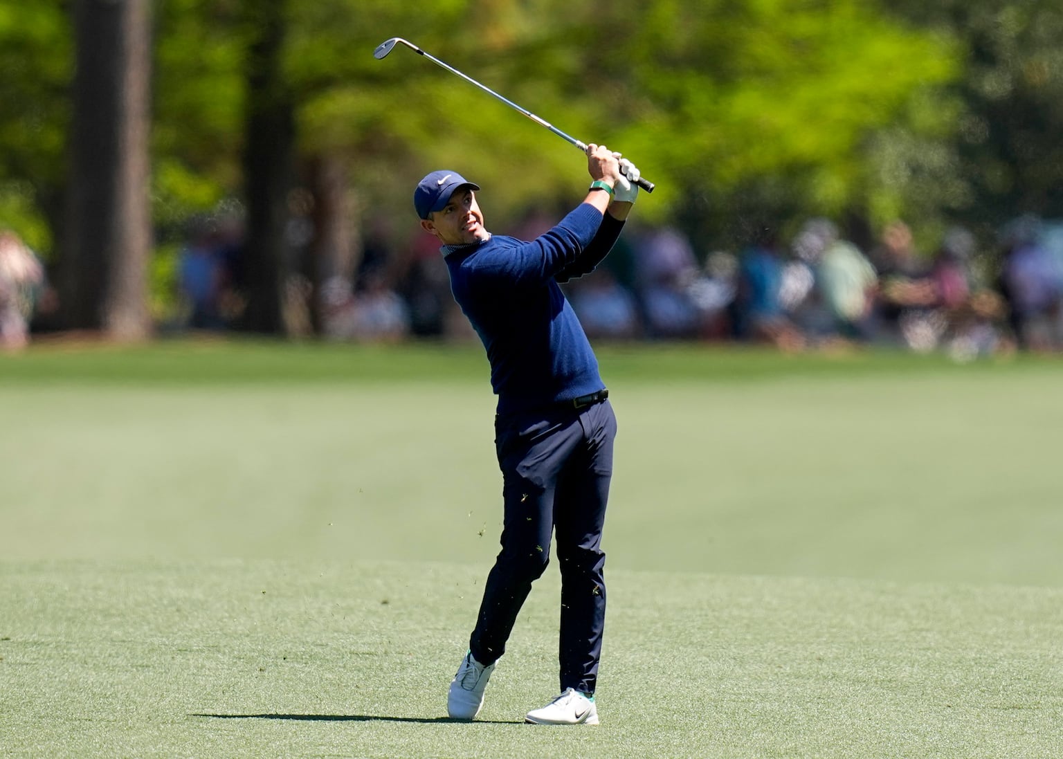 Rory McIlroy claims share of lead in hunt for back-to-back Masters ...