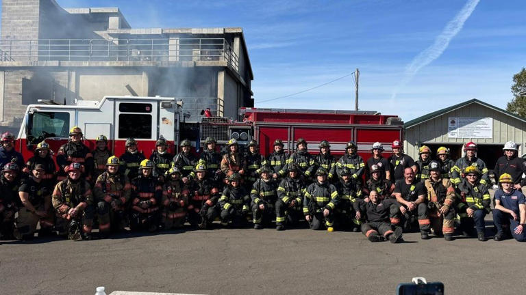 Medford Fire Department recruits visit Eugene Springfield Fire drill ...