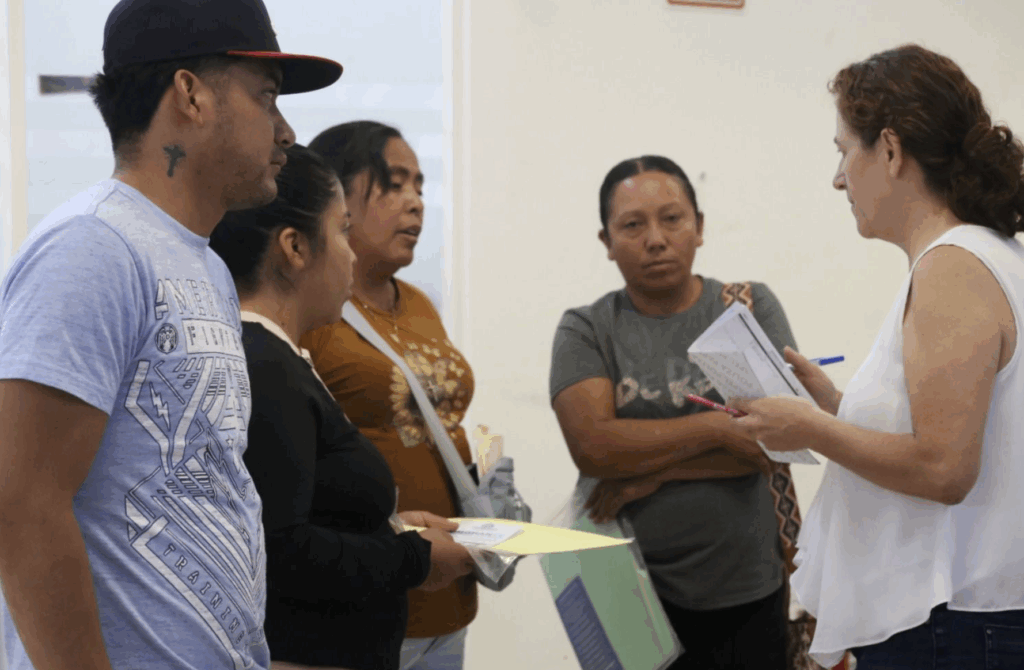 Gobierno de Guanajuato entrega apoyos a familias de migrantes ...