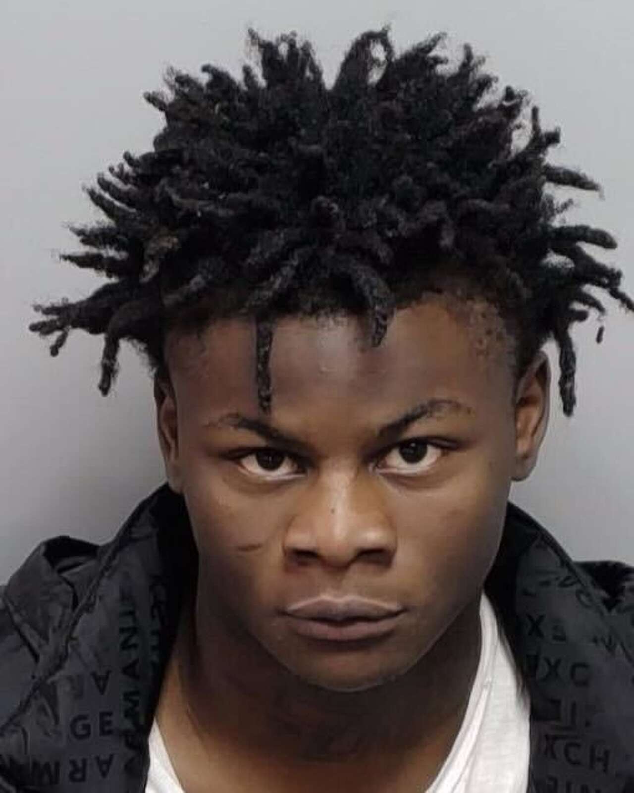 Man charged with capital murder in robbery shooting of 19-year-old near ...