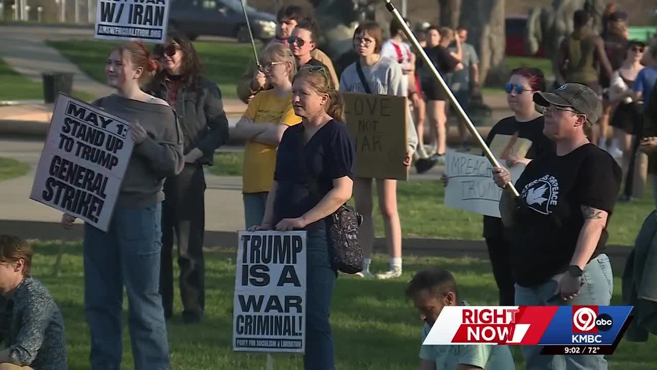 Kansas City protesters rally on Plaza calling for end to war in Iran