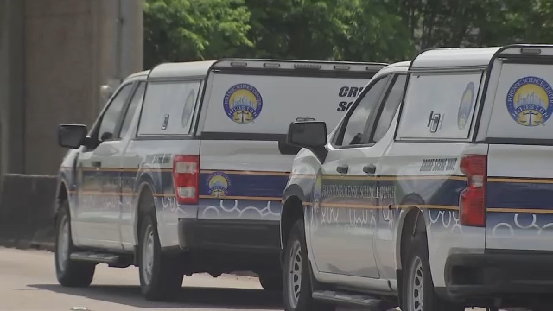 Man shot and killed after crashing with truck along Beltway 8 feeder ...