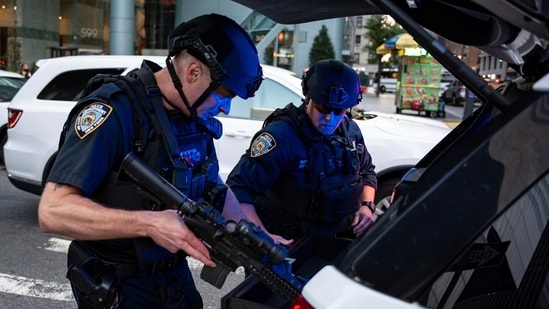 Pakistani national pleads guilty to New York Jewish Center terror plot