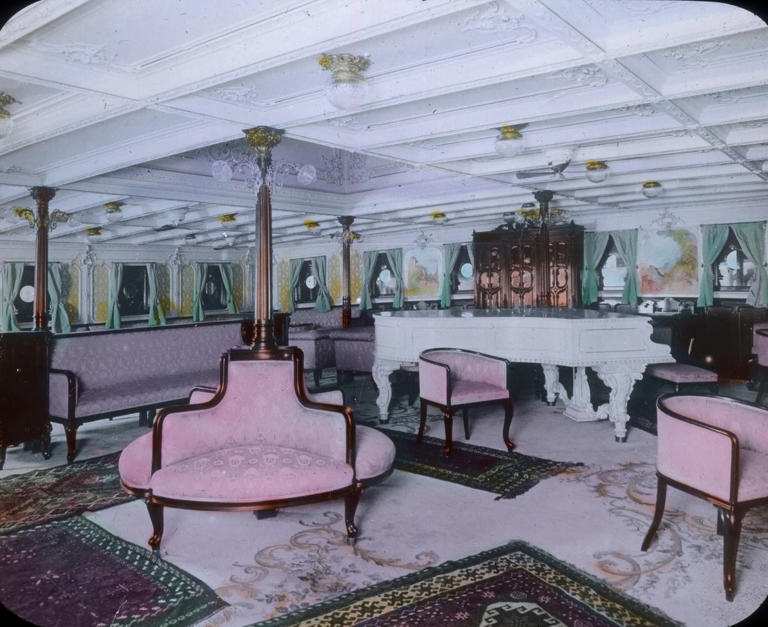 These rare photos reveal what the inside of the Titanic really looked like