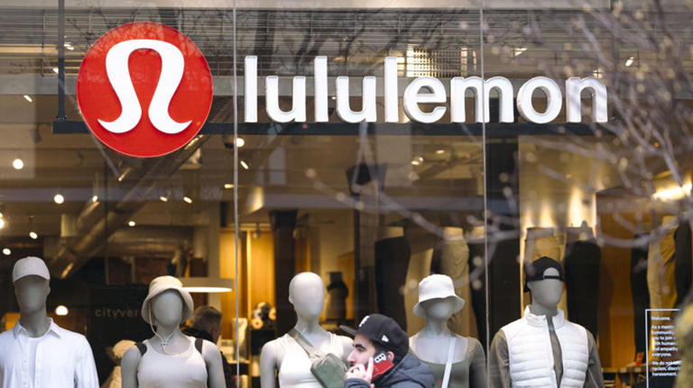Discover Lululemon's yoga pants: Perfect for spring activities