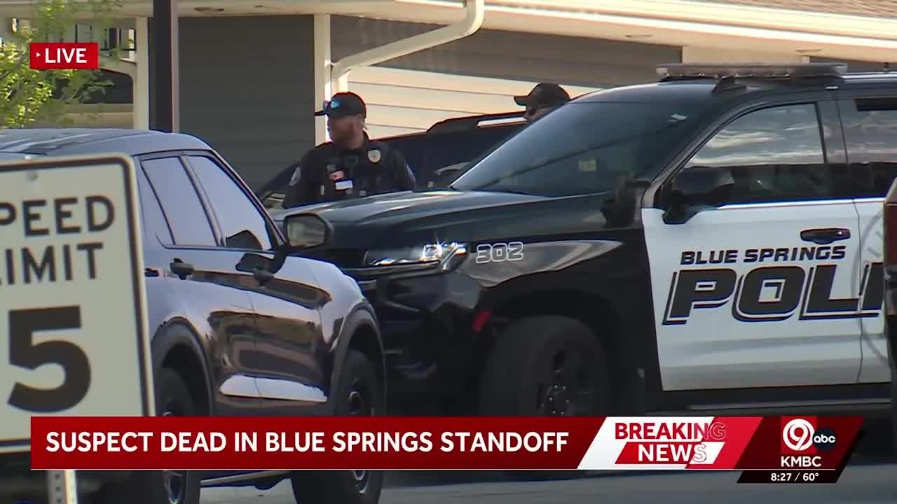 Suspect dead after standoff in Blue Springs