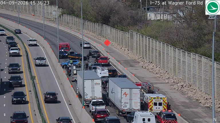 Traffic alert: Crash closes all lanes on I-75 NB in Montgomery County