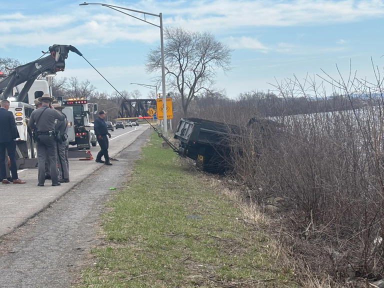 Man arrested after leading authorities on multi-county chase, Manlius ...