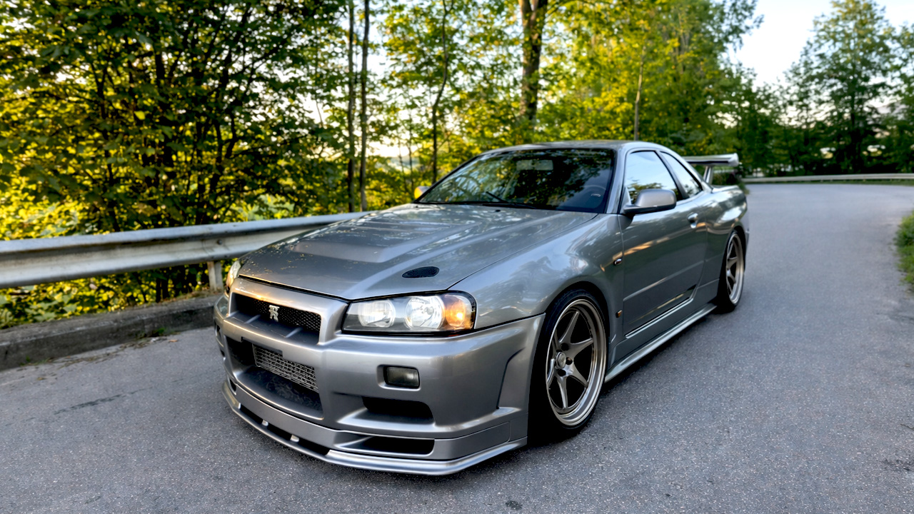 What is a 700HP R34 GTR like on Autobahn