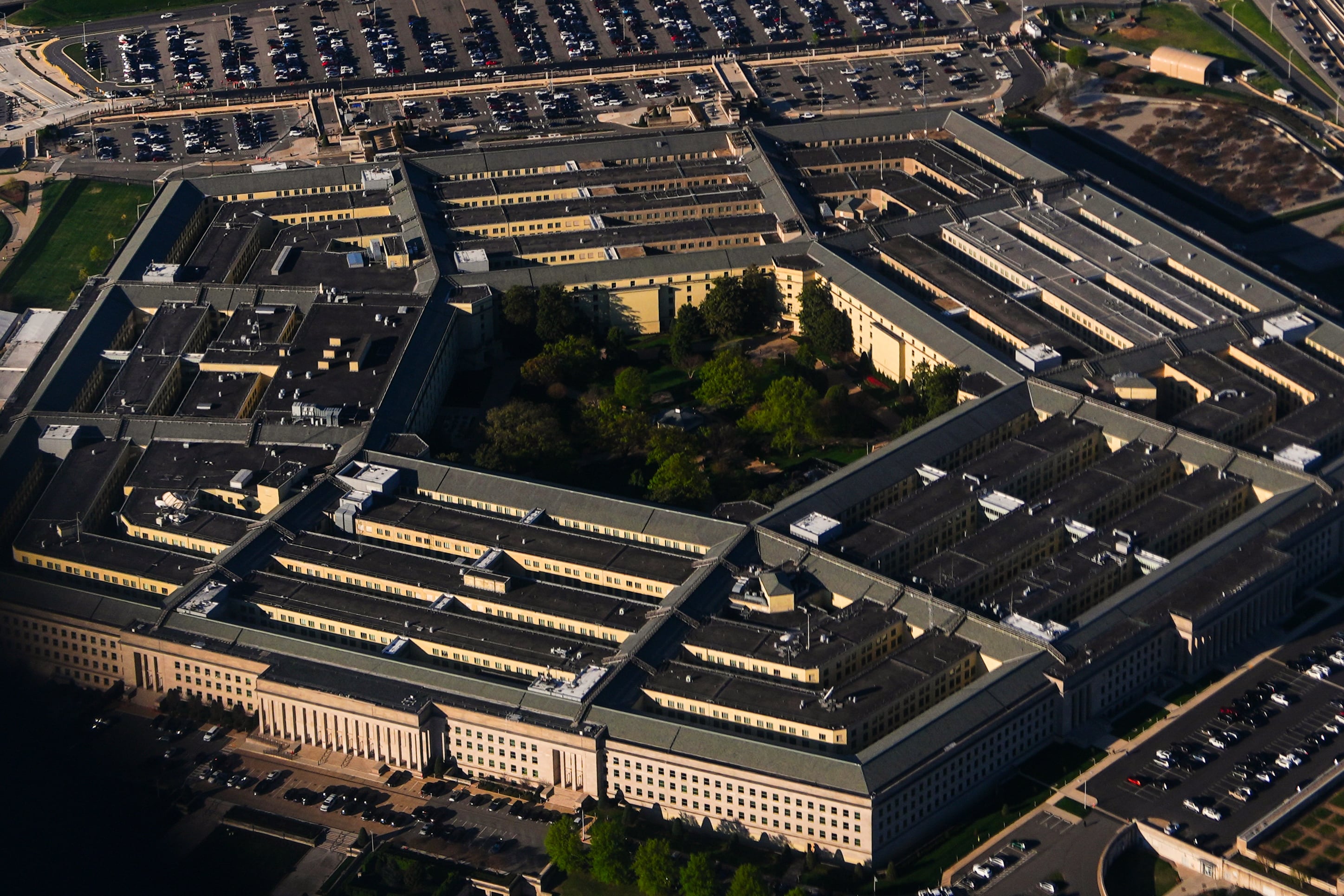 Federal judge finds Pentagon is violating court order to restore access ...