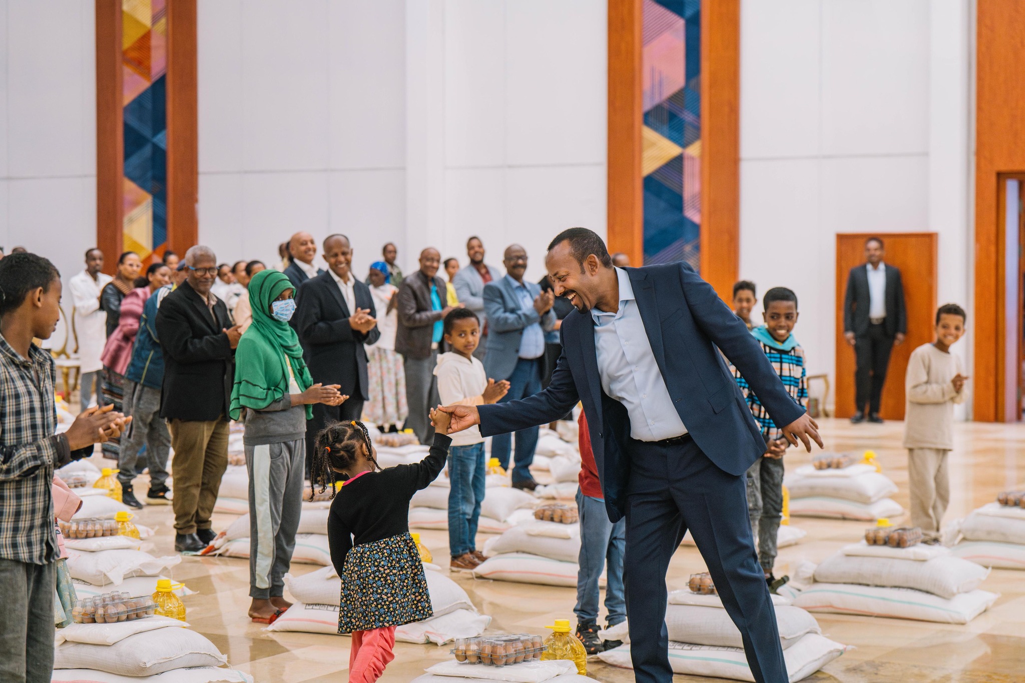 Prime Minister Abiy shares holiday gifts with staff, orphaned children