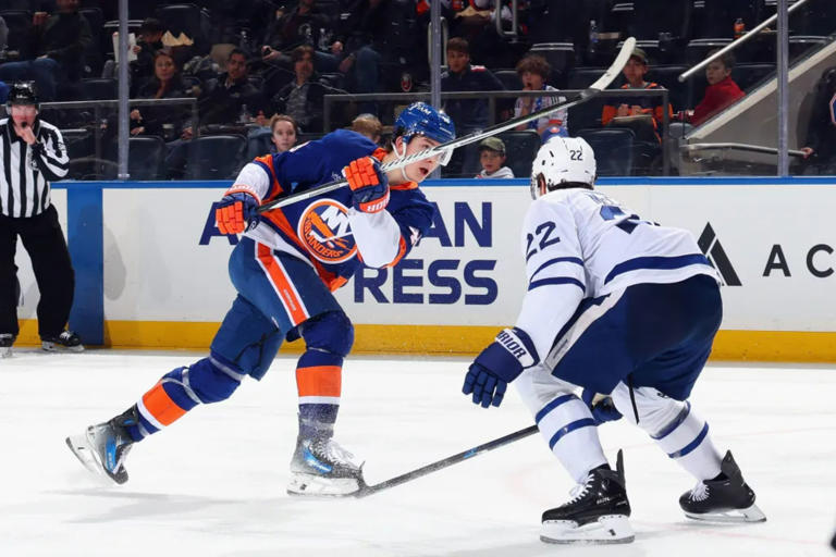 Islanders’ Matthew Schaefer ties single-season rookie defenseman goal ...
