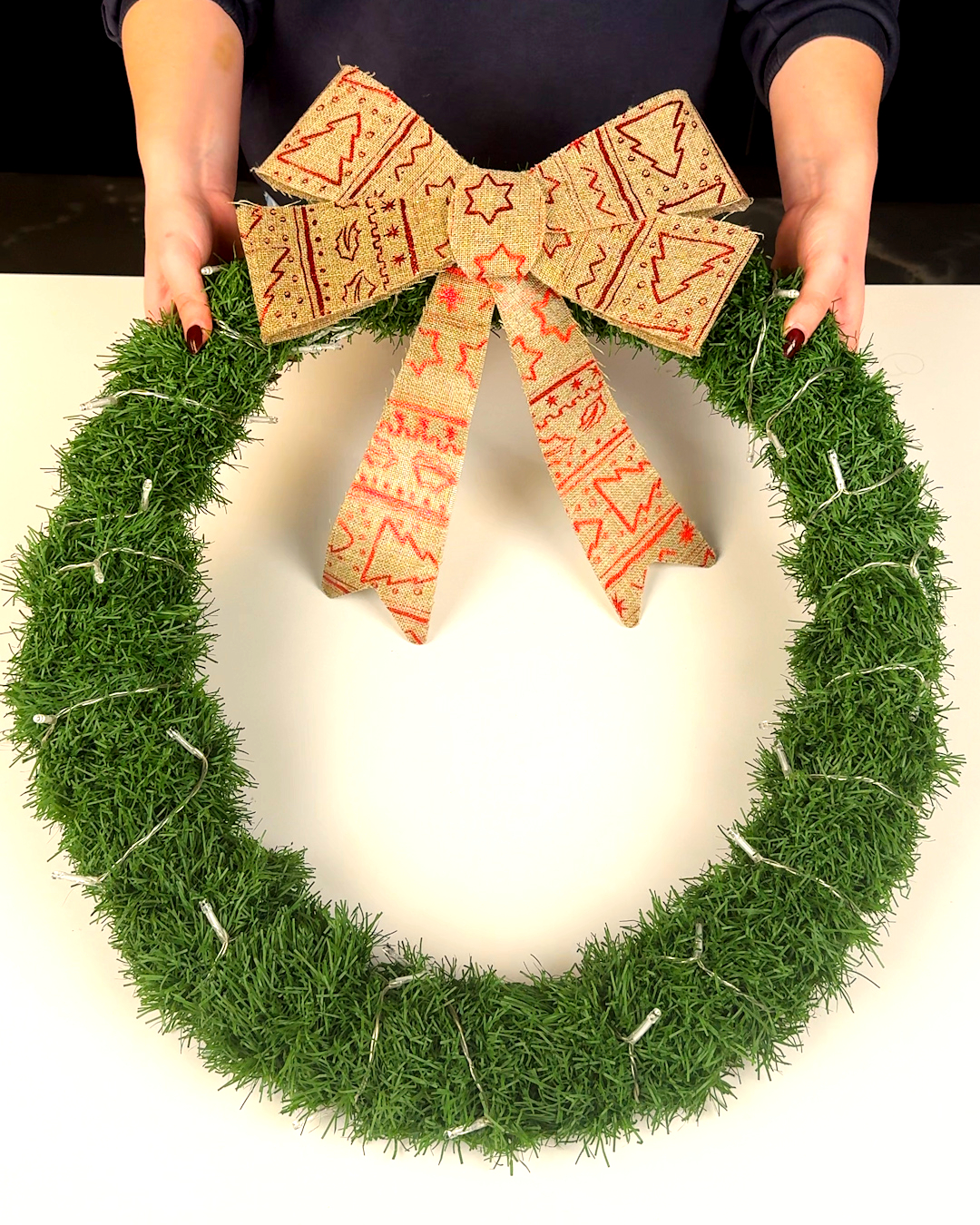 Brighten your home with this DIY festive wreath 🎄
