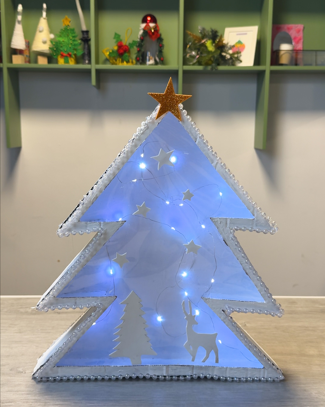 DIY Christmas tree that brightens up the room🎄🌟