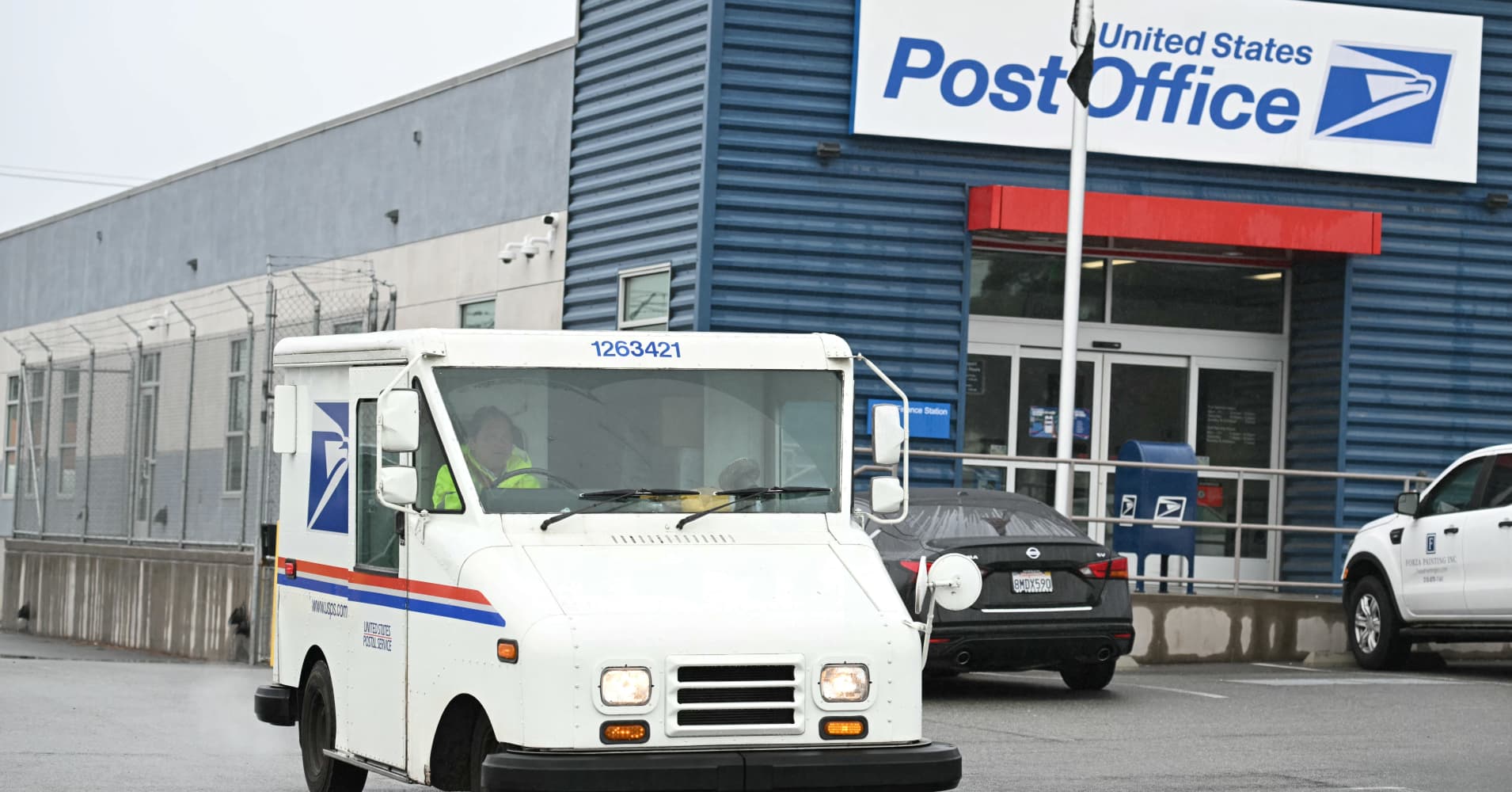 US Postal Service seeks hike in price of first-class mail stamps to 82 ...
