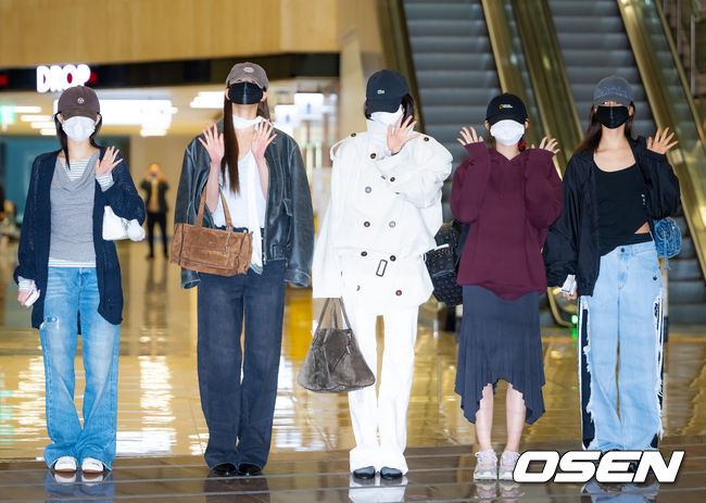 아이브, '마스크와 모자로 생얼 사수'