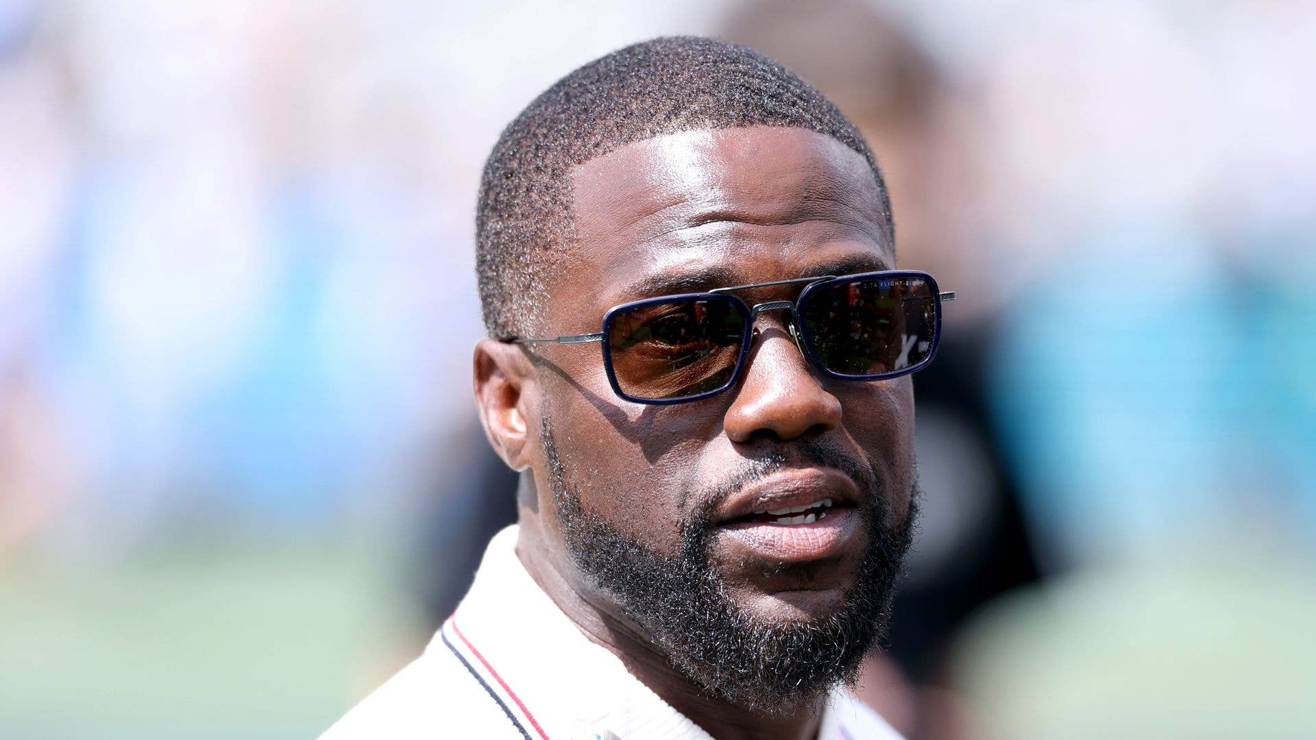 Kevin Hart leaves fans doing a double take as he steps out with ...