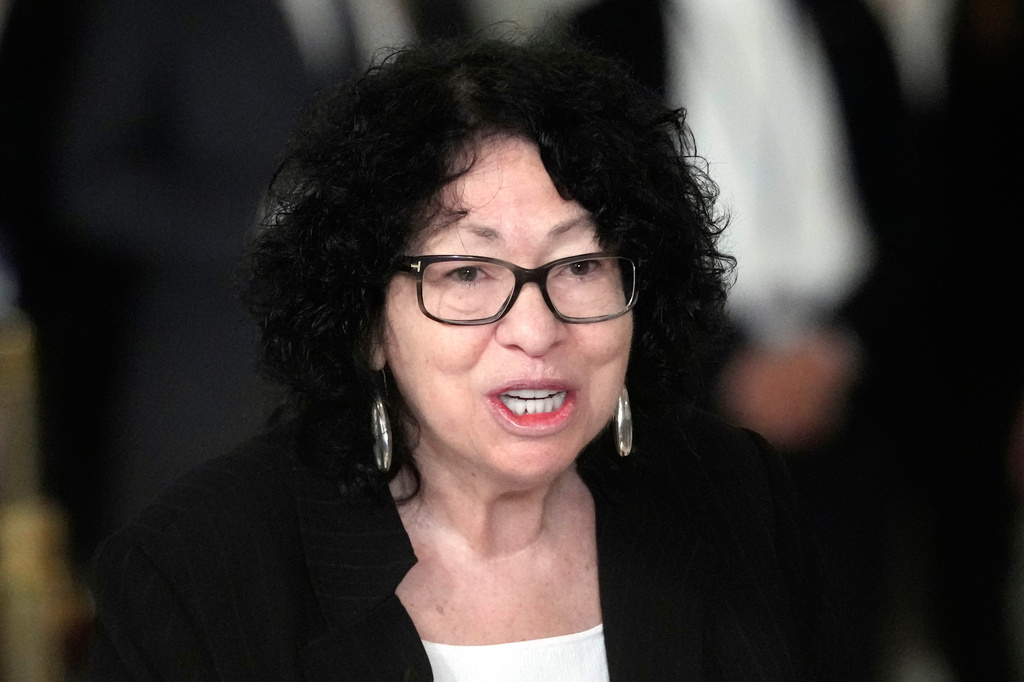 Sonia Sotomayor says AI foreseeing Supreme Court rulings 'shows we're ...