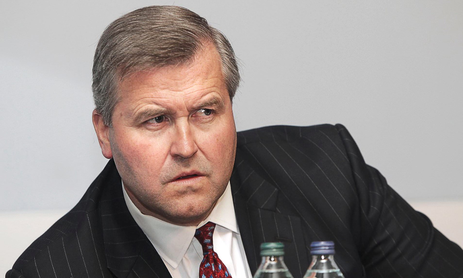 BP chairman in fight for survival as revolt grows over green retreat ...