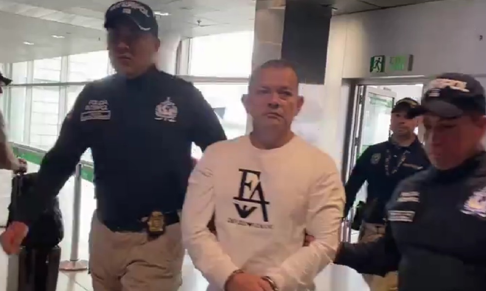 Extraditan desde Venezuela a alias ‘Ramoncito’, exjefe paramilitar del ...