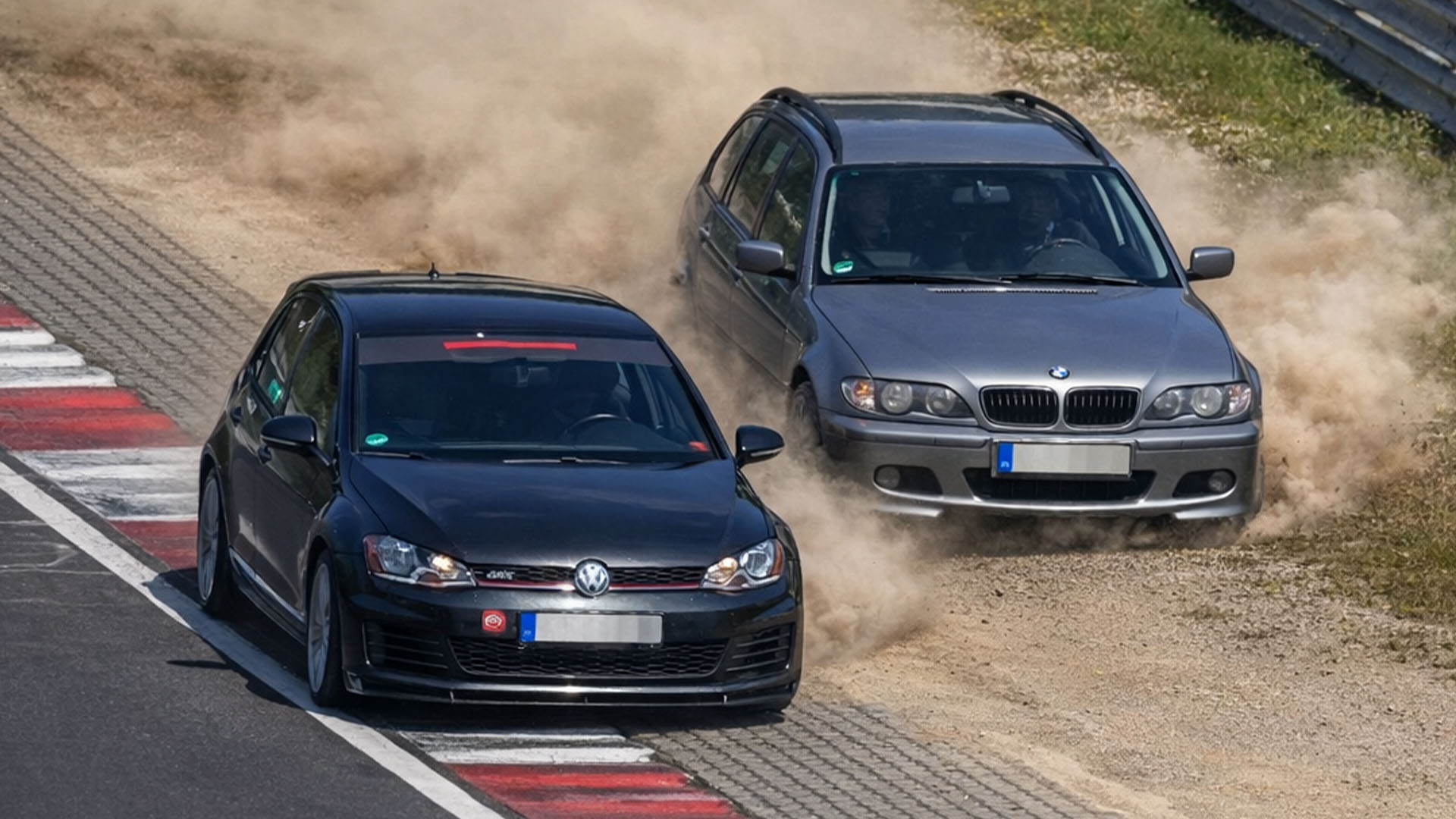 Tight Racing Leads To Dusty Off Track Moments Nürburgring