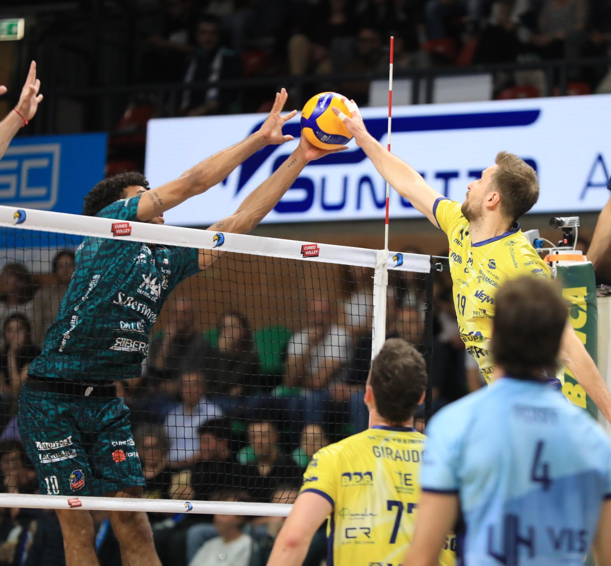 La Valsa Group domina a Cuneo. Ora semifinale contro Milano