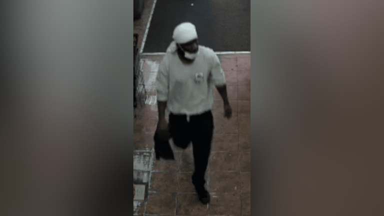 Seattle police seek Pioneer Square violent robbery suspect