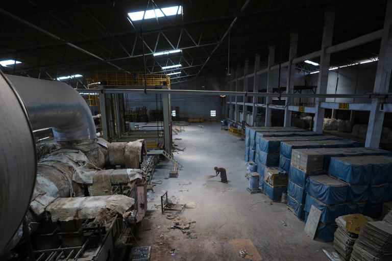 Photos from a ceramic tile manufacturing hub in India left cold and ...