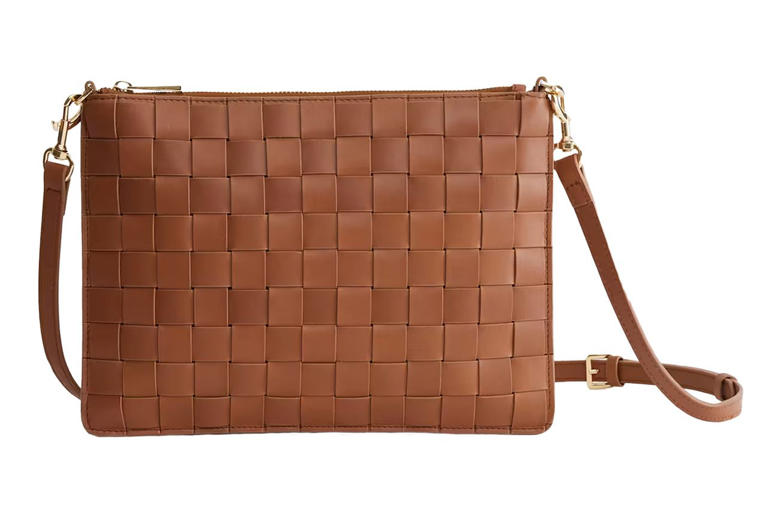 I'm a handbag snob, and this spacious $144 Quince purse saved me from ...