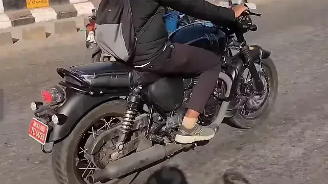 Triumph Bonneville 400 spied testing yet again in India
