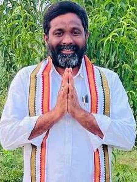 Congress leader Mohammad Javeed dies in road mishap