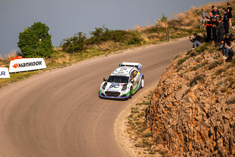 O θρύλος του WRC, Carlos Sainz, θα αγωνιστεί με Ford Puma Rally1