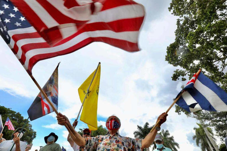 Deportations, Castro negotiations: Where Trump-loving Cubans disagree ...