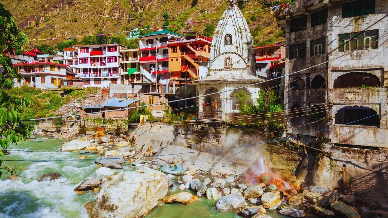 What's the legend behind the hot springs of Manikaran Sahib in Himachal ...