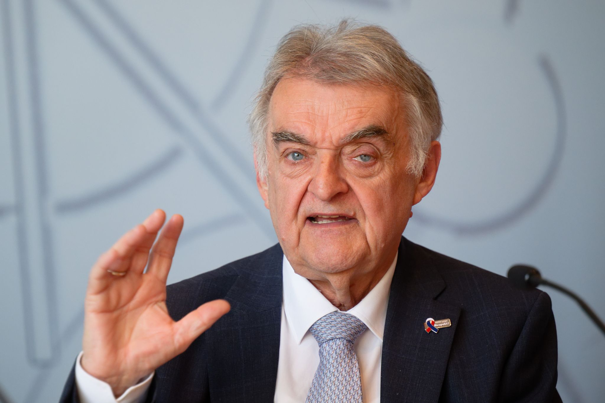 Politisch motivierte Straftaten steigen in NRW um 27 Prozent