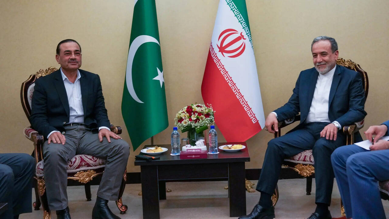 Pakistan's army chief to engage in diplomatic talks in Tehran amid ...