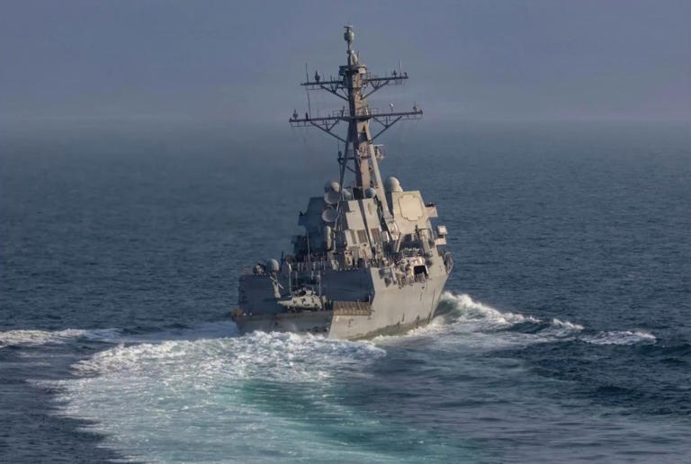 Iran threatens to sink American ships in Strait of Hormuz, claims US ...