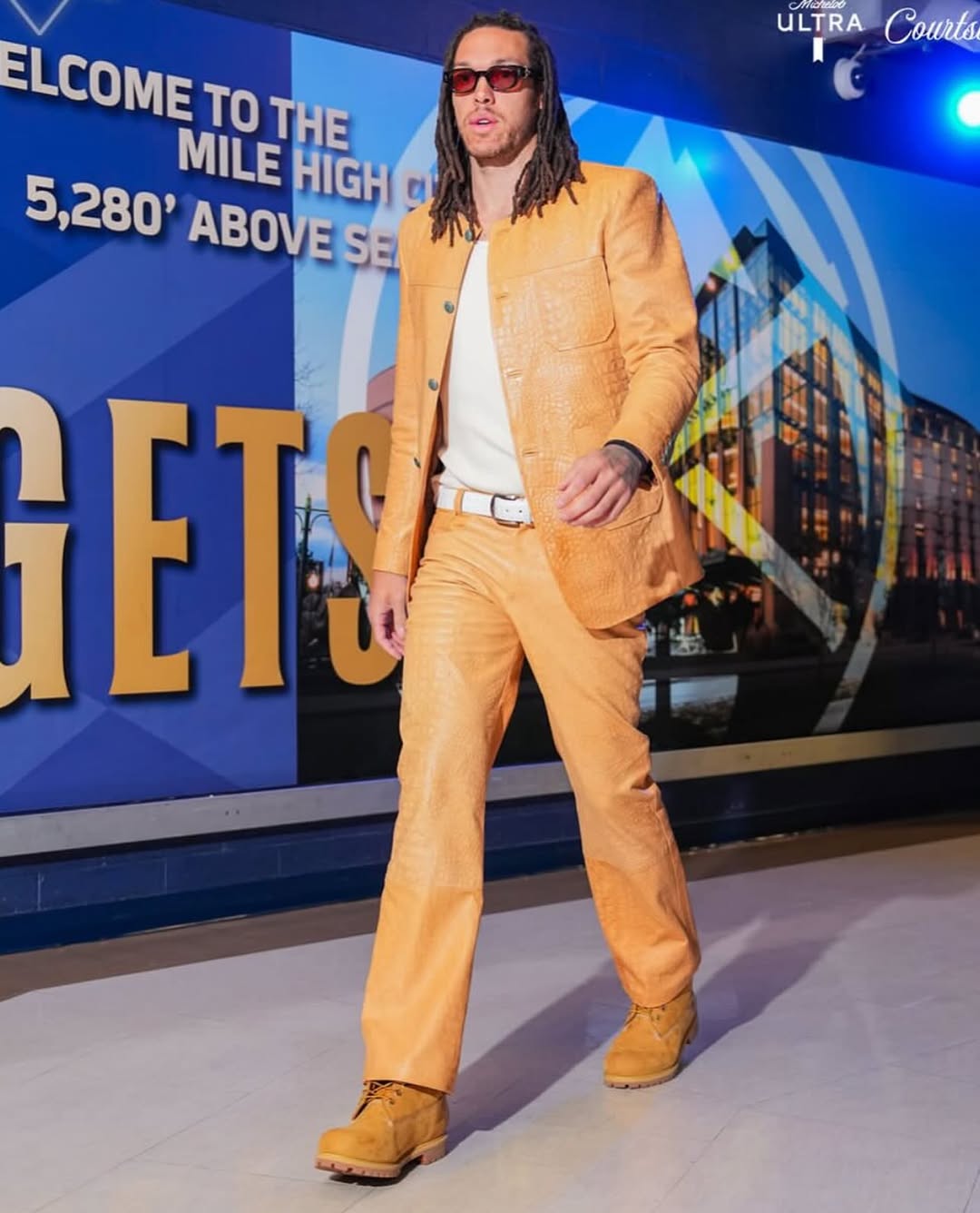 Can you wear fall colors in spring? Here’s how men are doing it right