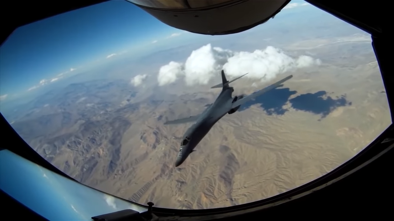 Watch a 400,000 pound bomber take off with full afterburner power ...