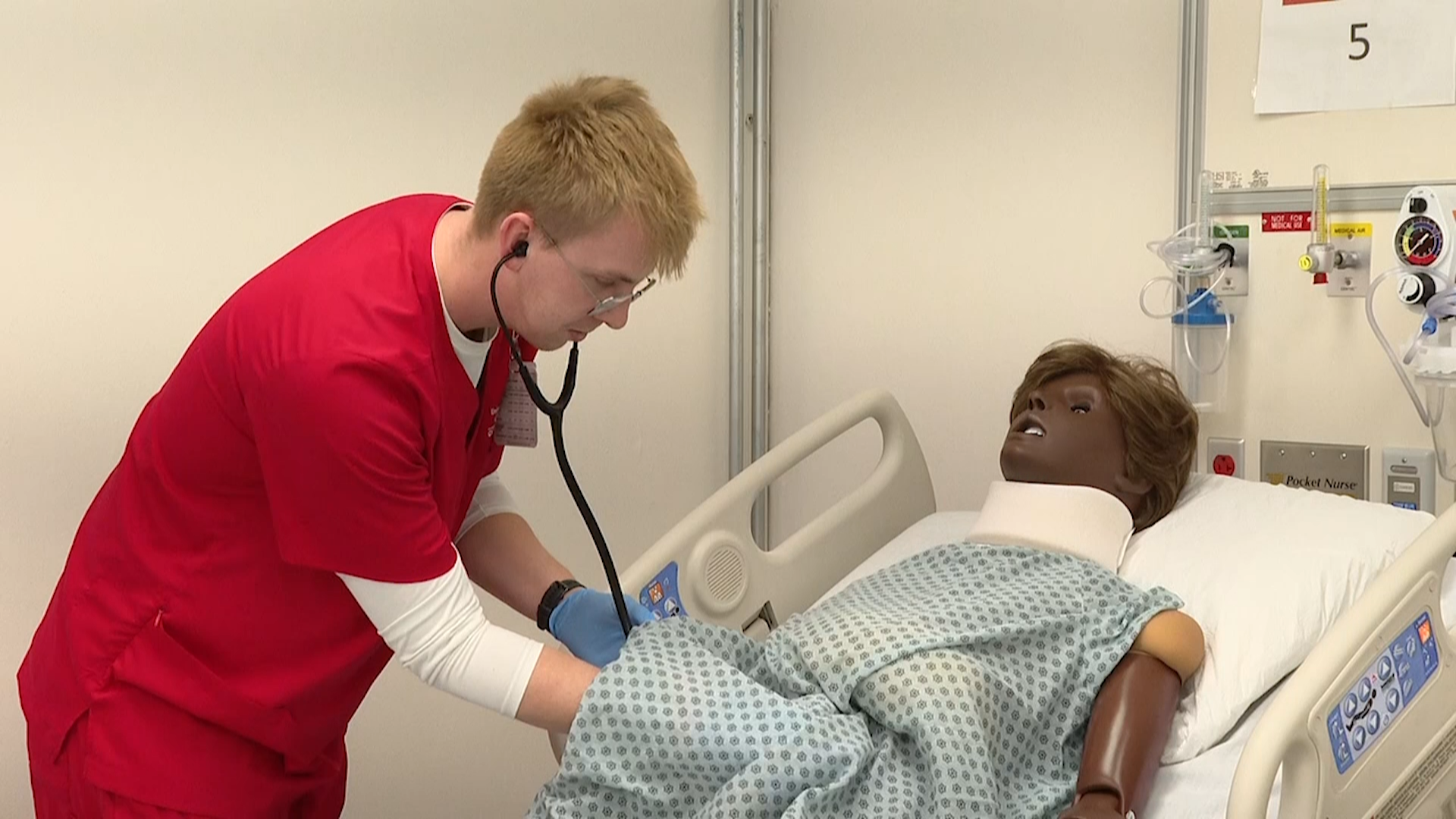 Health care industry gets a hiring boom while the rest of the labor ...