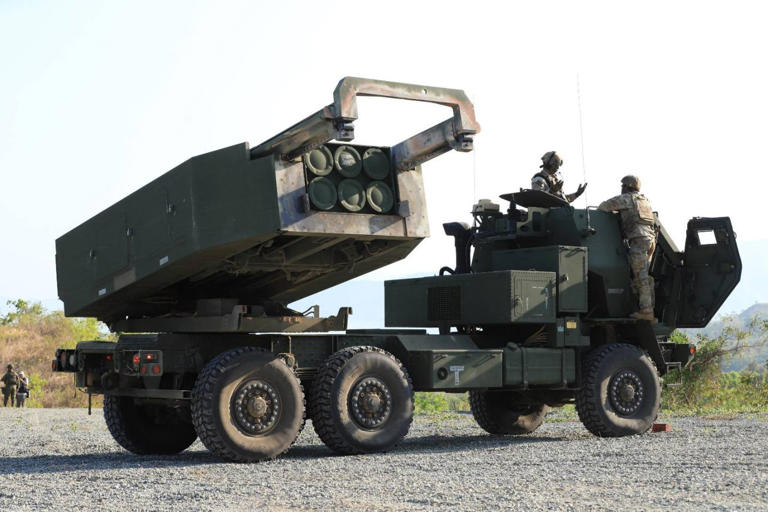 PH, US forces showcase long-range HIMARS precision fire in SALAKNIB 2026