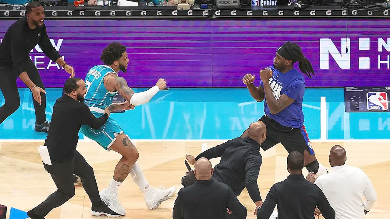 Hold me back! – NBA turns into street fight