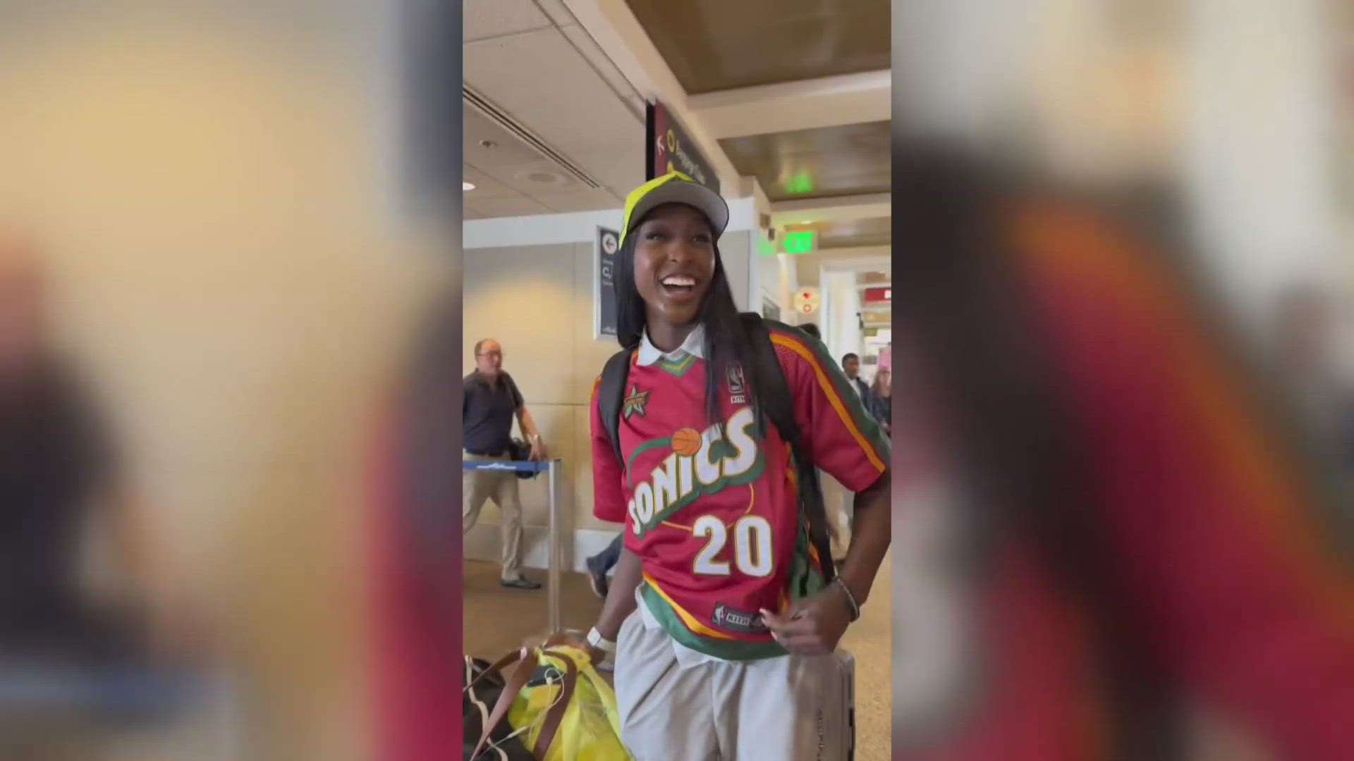 Flau'jae Johnson arrives in Seattle